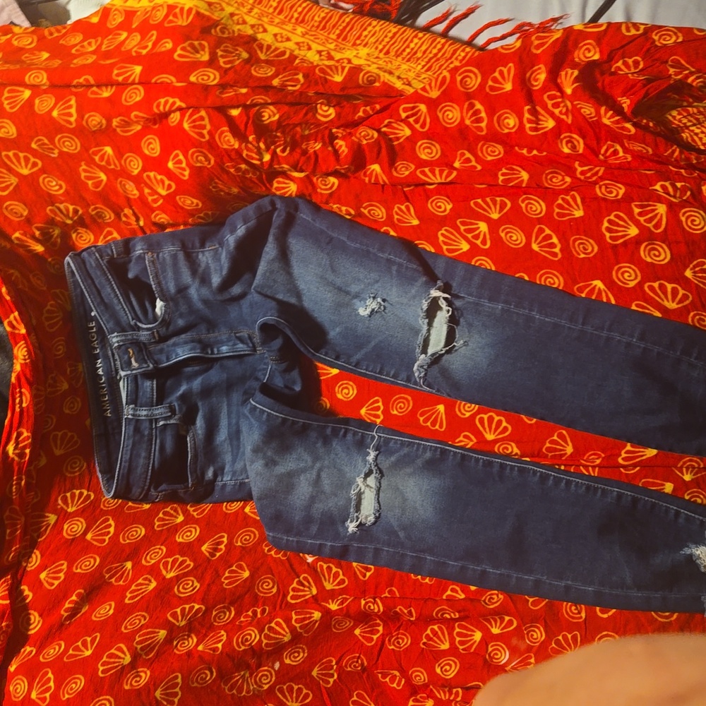 American Eagle distressed jeans